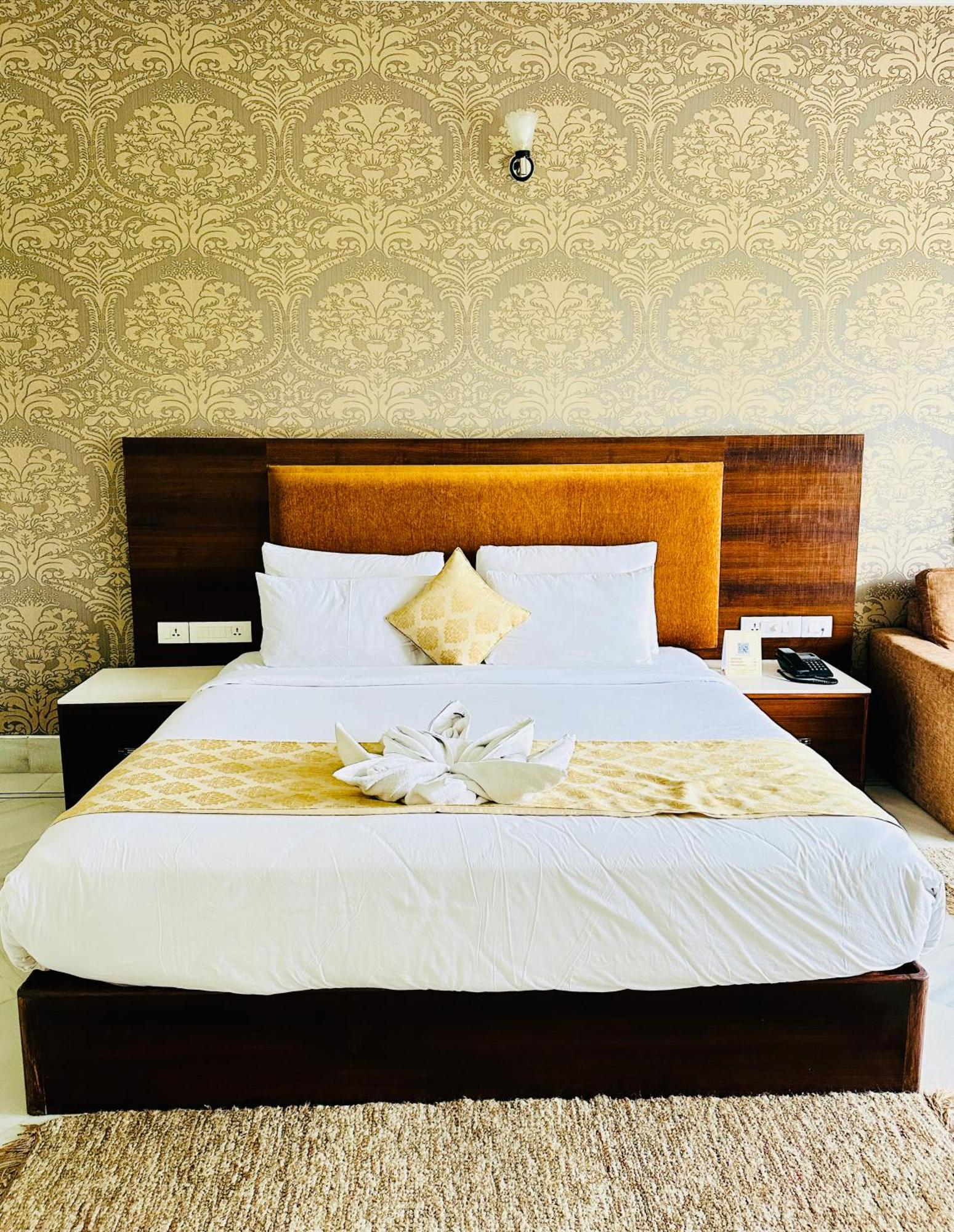 Mewar Palace Resort And Spa 烏代浦 外观 照片